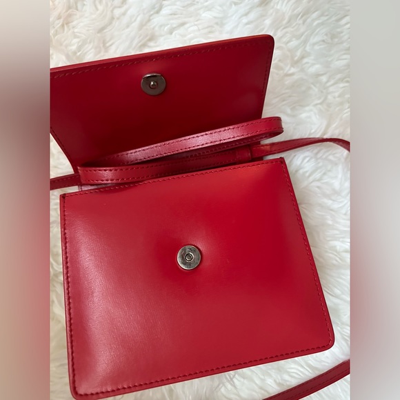 Off-White waist bag. - Picture 9 of 13